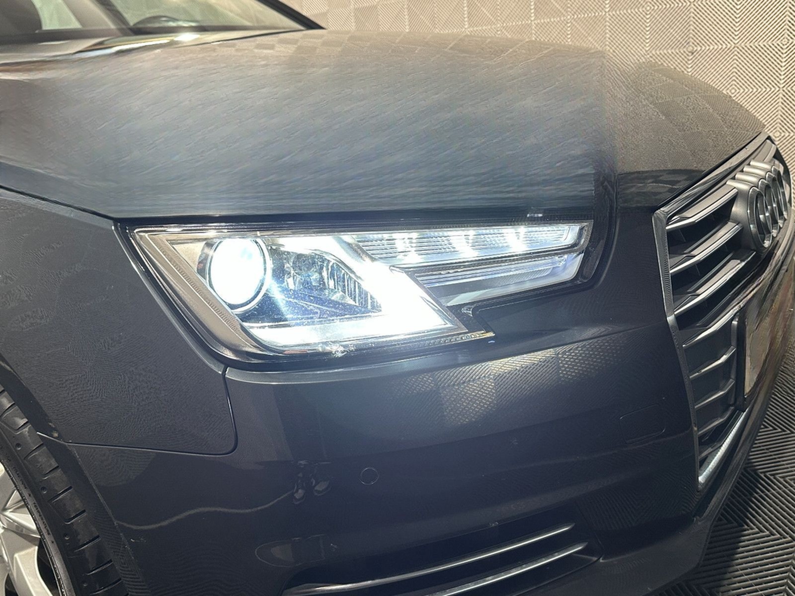 Audi A4 Lim. sport*ULTRA*BiXENON-NAV-PDC-SHZ-TEMPO foto 9