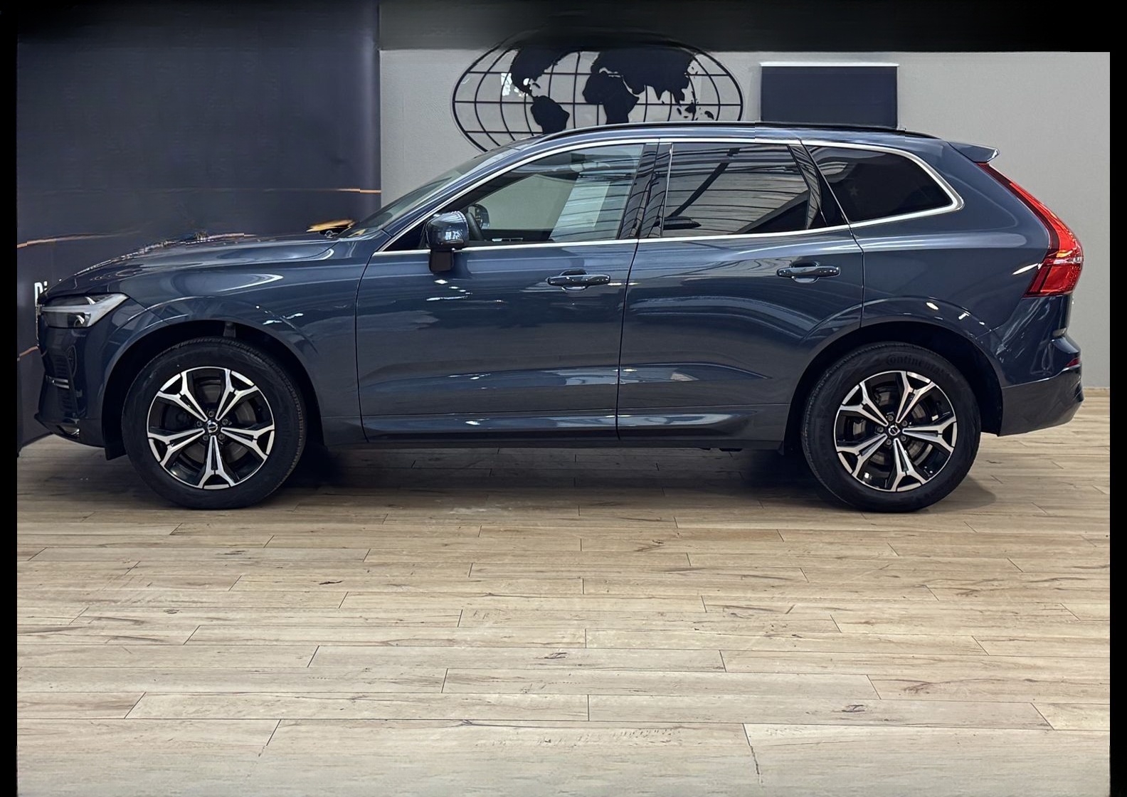 Volvo XC60 B4 D Momentum *LED*AHK*ACC*KAM*MJ2022*19Z* foto 6