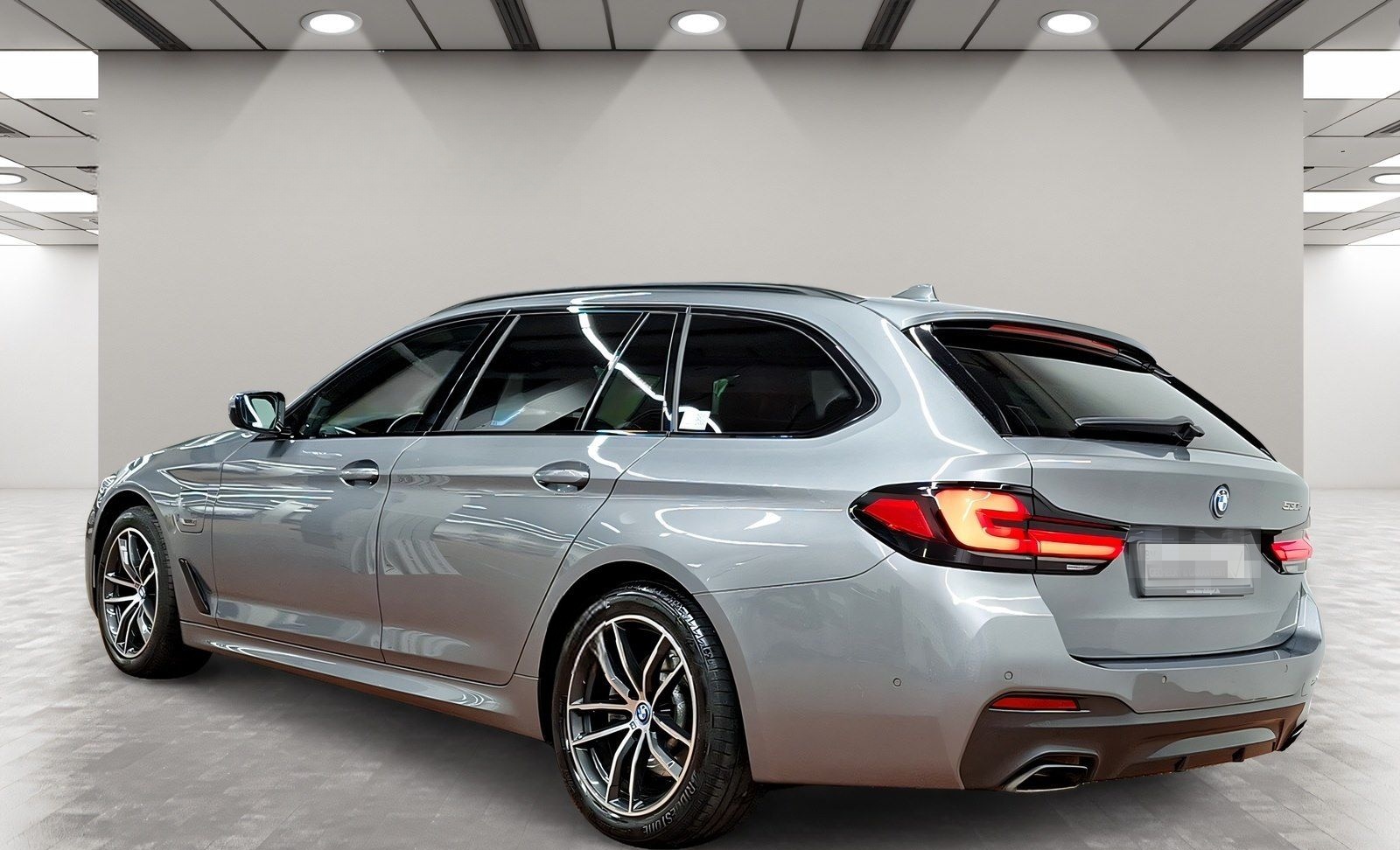 BMW 530e Touring M Sport LiveCockpitProf Kamera foto 2