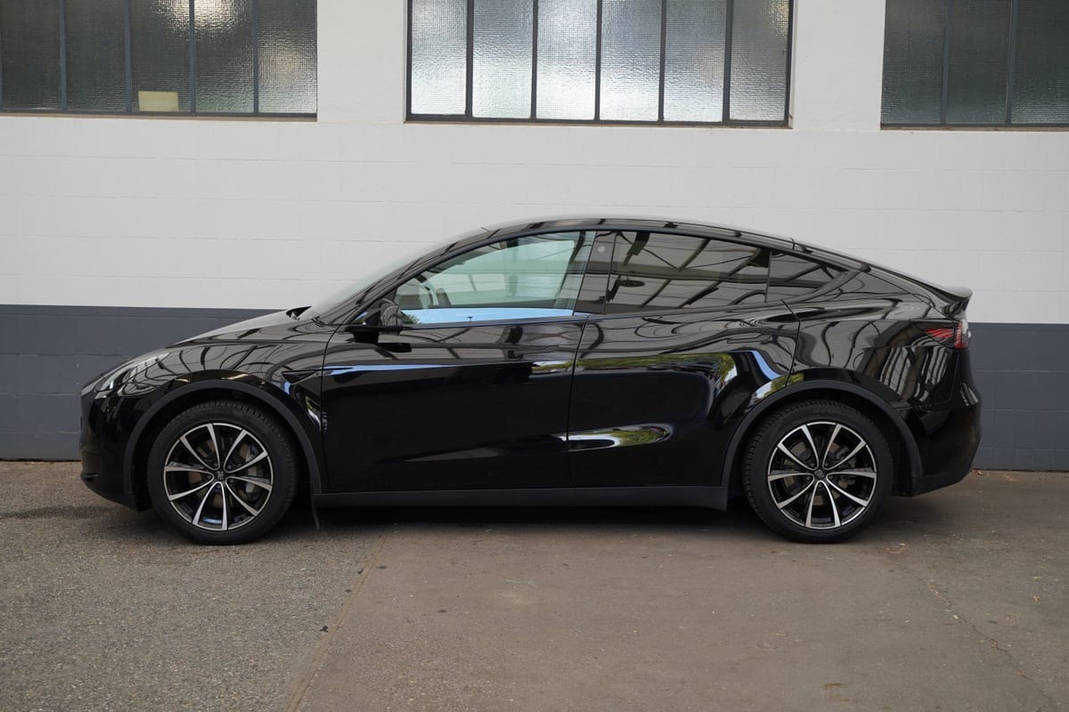 Tesla Model Y Standard Range RWD EAP enhanced autopil foto 4