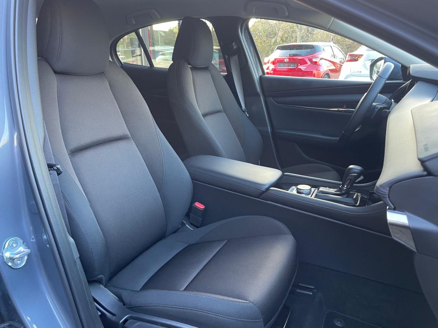 Mazda 3 Fastback 2.5L Exclusive Bose 360° Allwetter Ca foto 5
