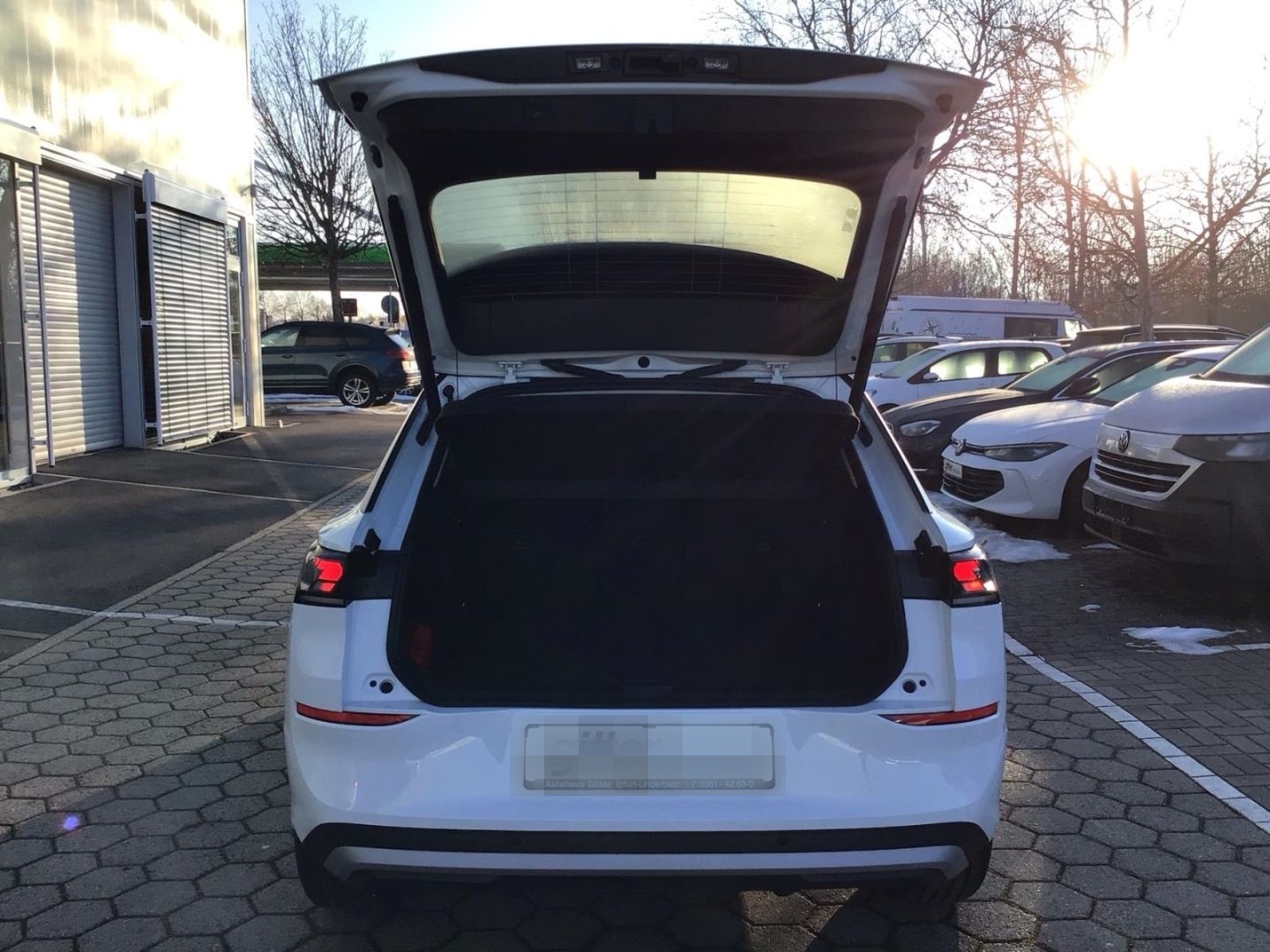 Volkswagen T-Roc 1.5 eTSI 85 kW Style HUD AHK-el. klappb. N foto 12