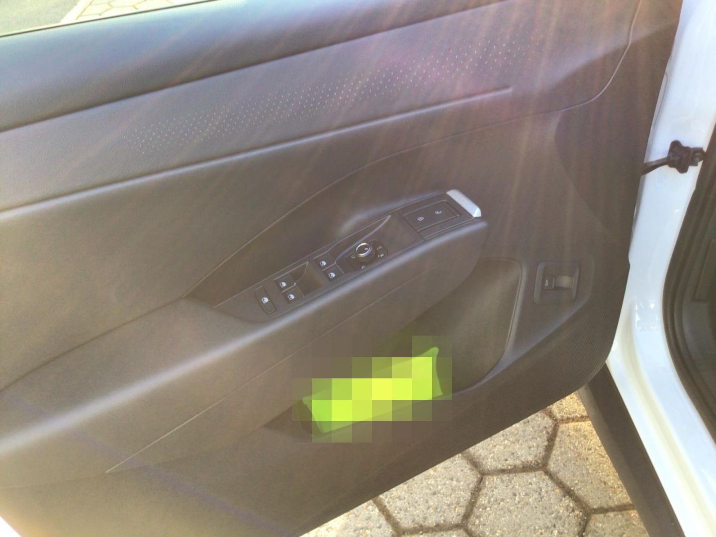Volkswagen T-Roc 1.5 eTSI 85 kW Style HUD AHK-el. klappb. N foto 15