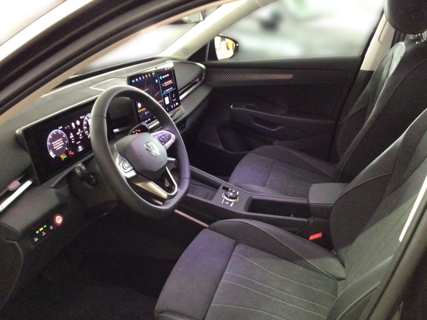 Volkswagen T-Roc 1.5 eTSI 110 kW Style HUD AHK-el. klappb.  foto 7