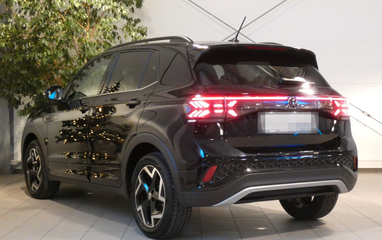 Volkswagen T-Cross 1.0 TSI R-Line DSG AHK NAVI KAMERA foto 6