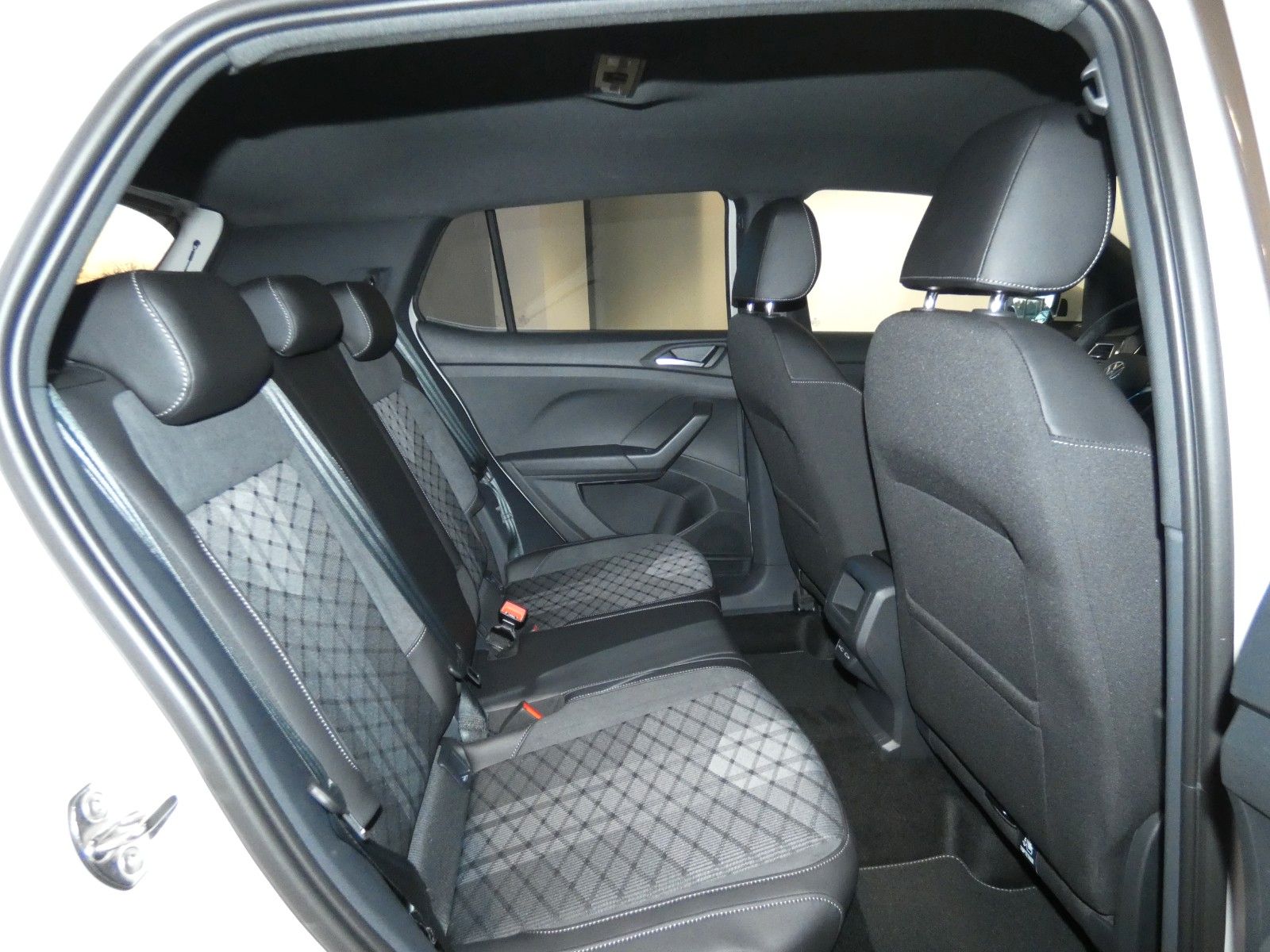 Volkswagen T-Cross 1.0 TSI R-Line DSG AHK NAVI KAMERA foto 14