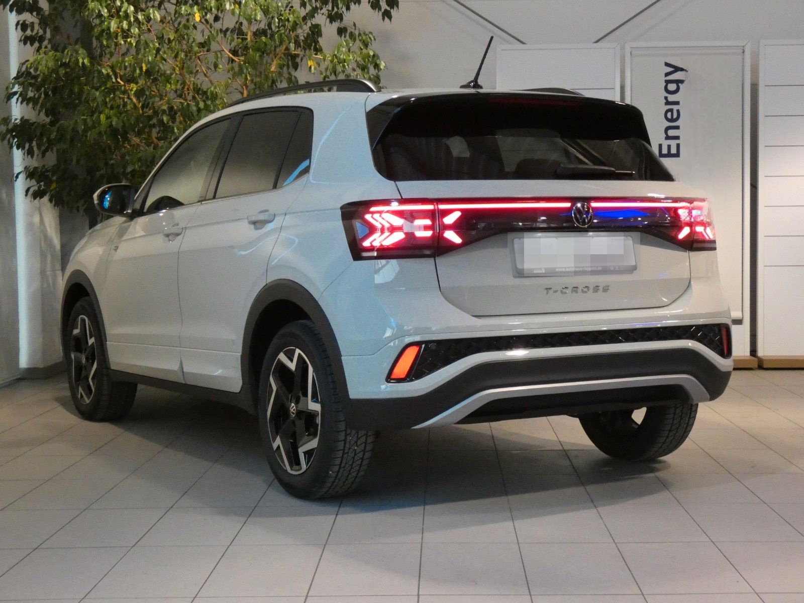 Volkswagen T-Cross 1.0 TSI R-Line DSG AHK NAVI KAMERA foto 6