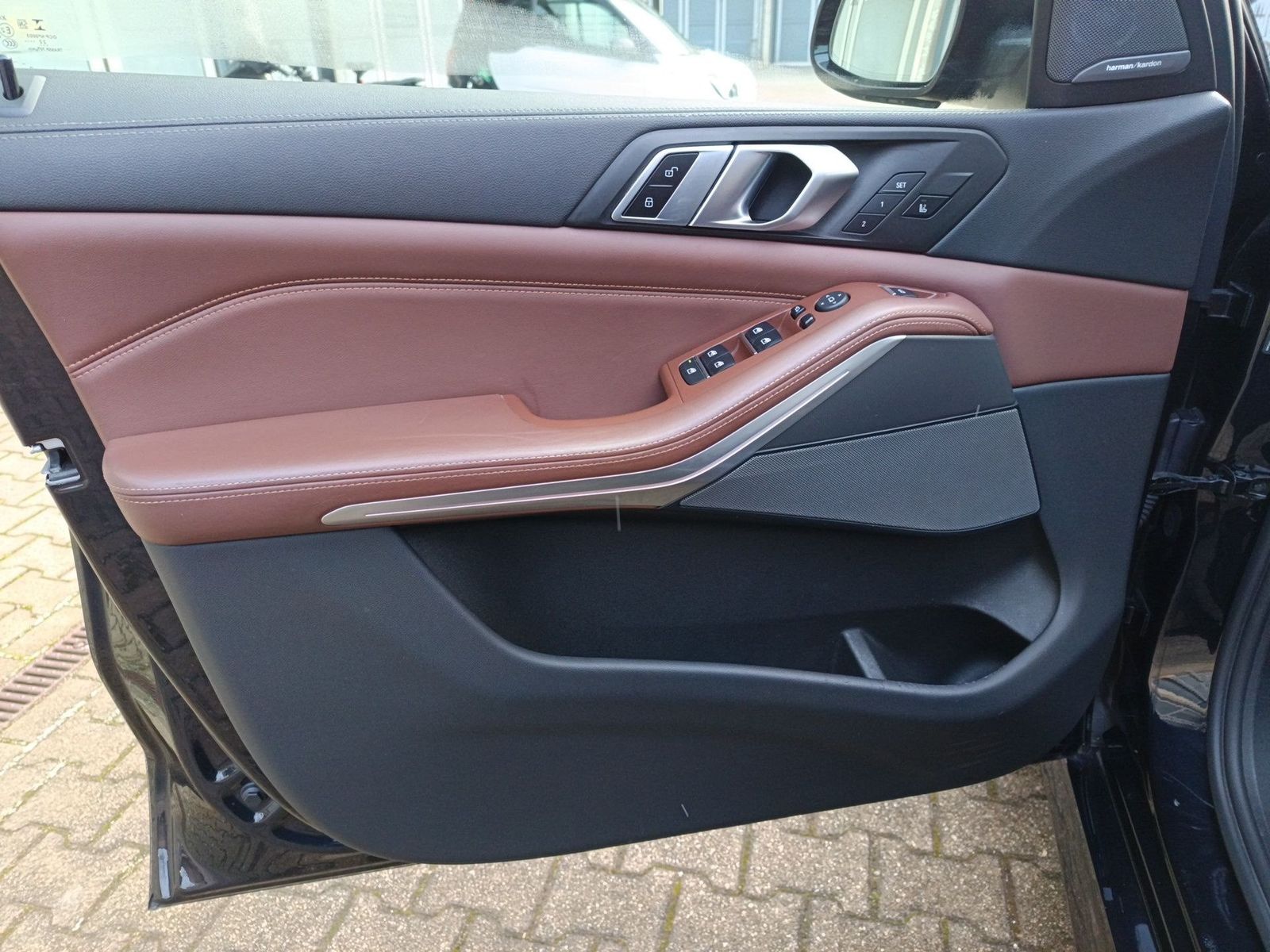 BMW X5 xDrive40d M SPORTPAKET+21"ALU+AHK+KOMFORTSITZ foto 15