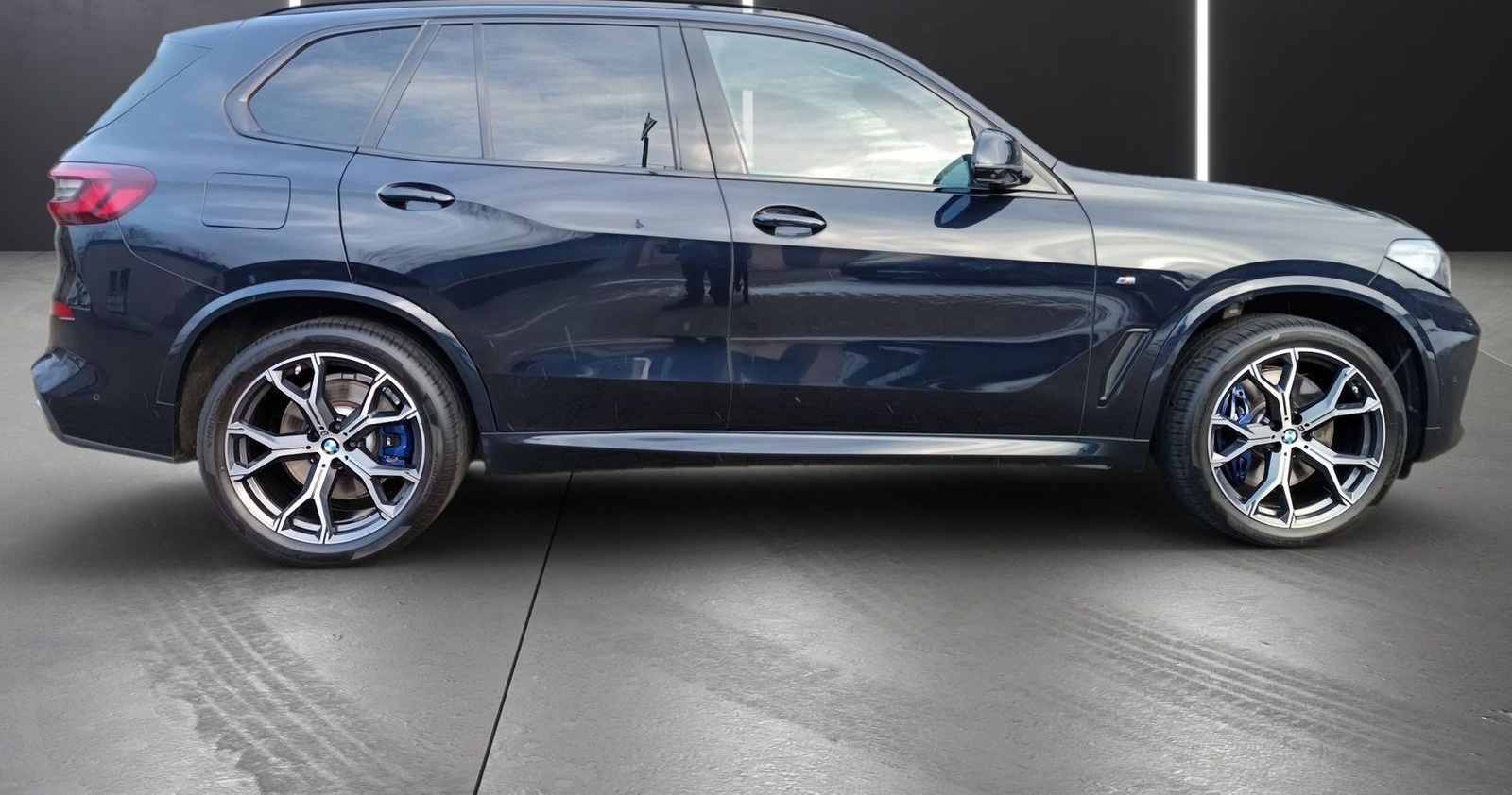 BMW X5 xDrive40d M SPORTPAKET+21"ALU+AHK+KOMFORTSITZ foto 3