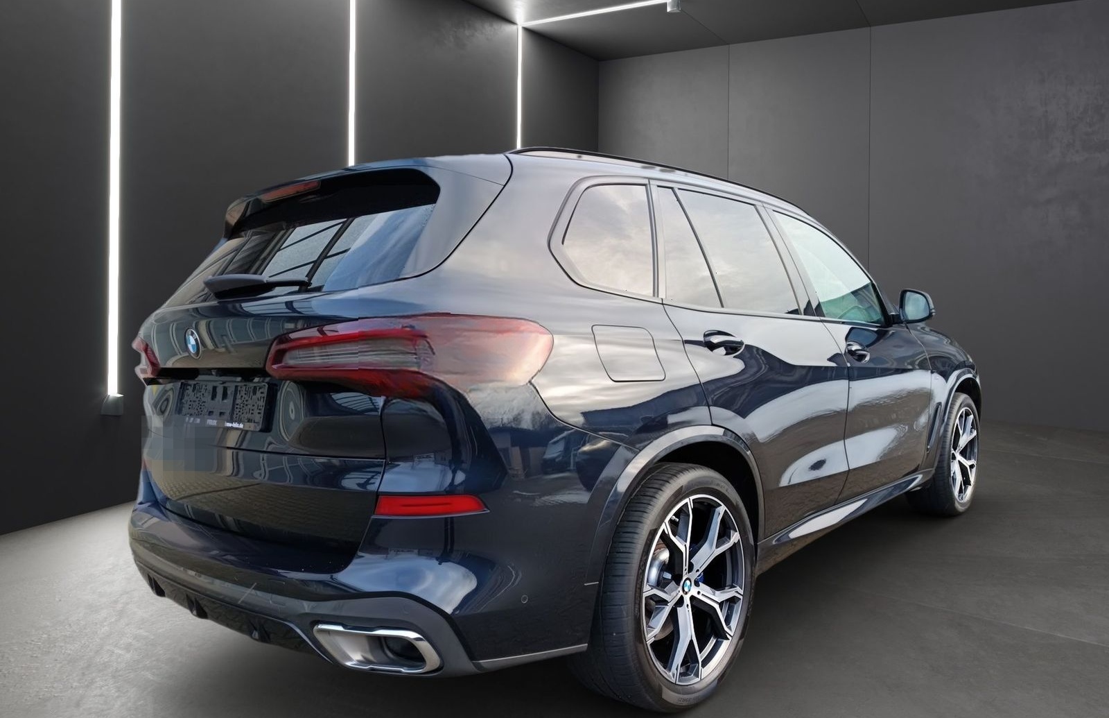 BMW X5 xDrive40d M SPORTPAKET+21"ALU+AHK+KOMFORTSITZ foto 4