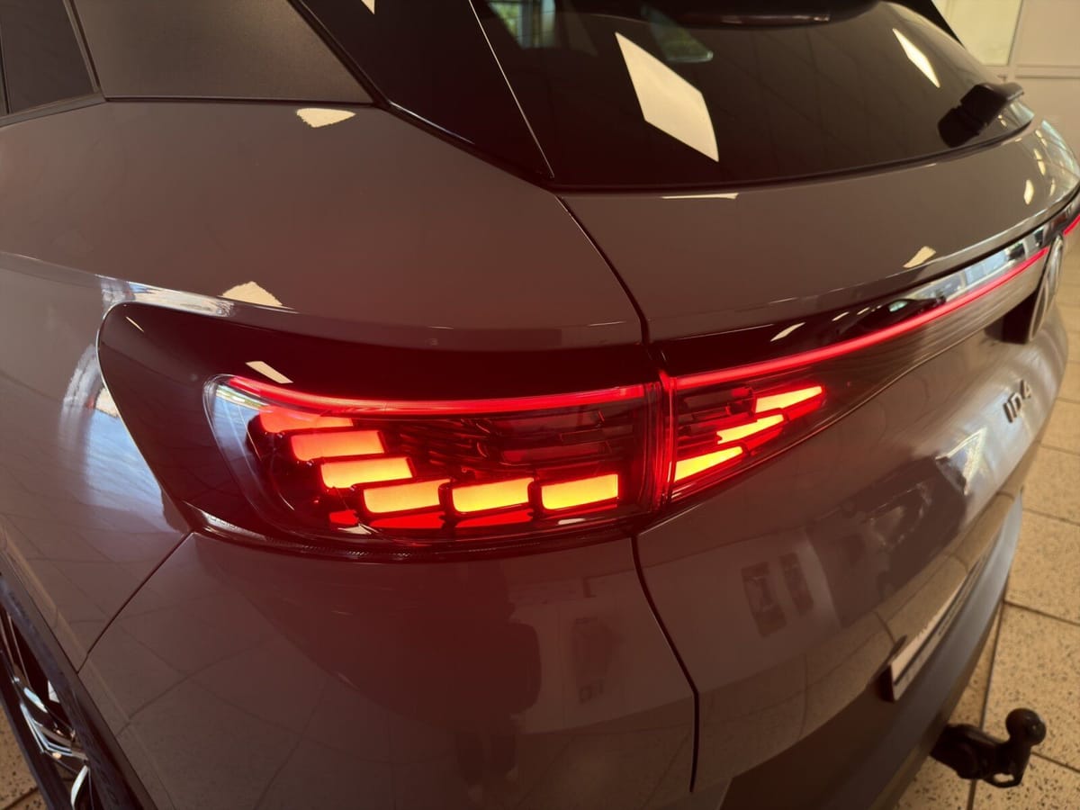 Volkswagen ID.4 Pro 4MOTION 77kWh AHK ACC Pano foto 5