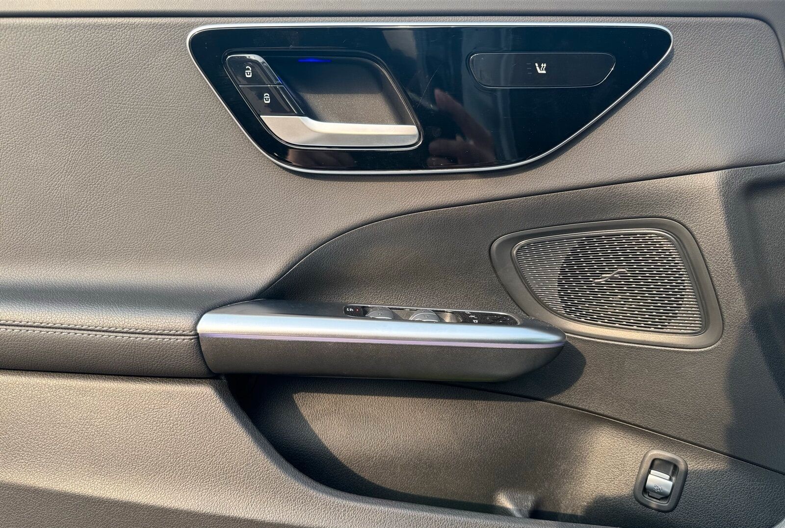 Mercedes-Benz C 300 d T AMG+NIGHT+AHK+DISTRONIC+PANO+360°+HUD foto 9