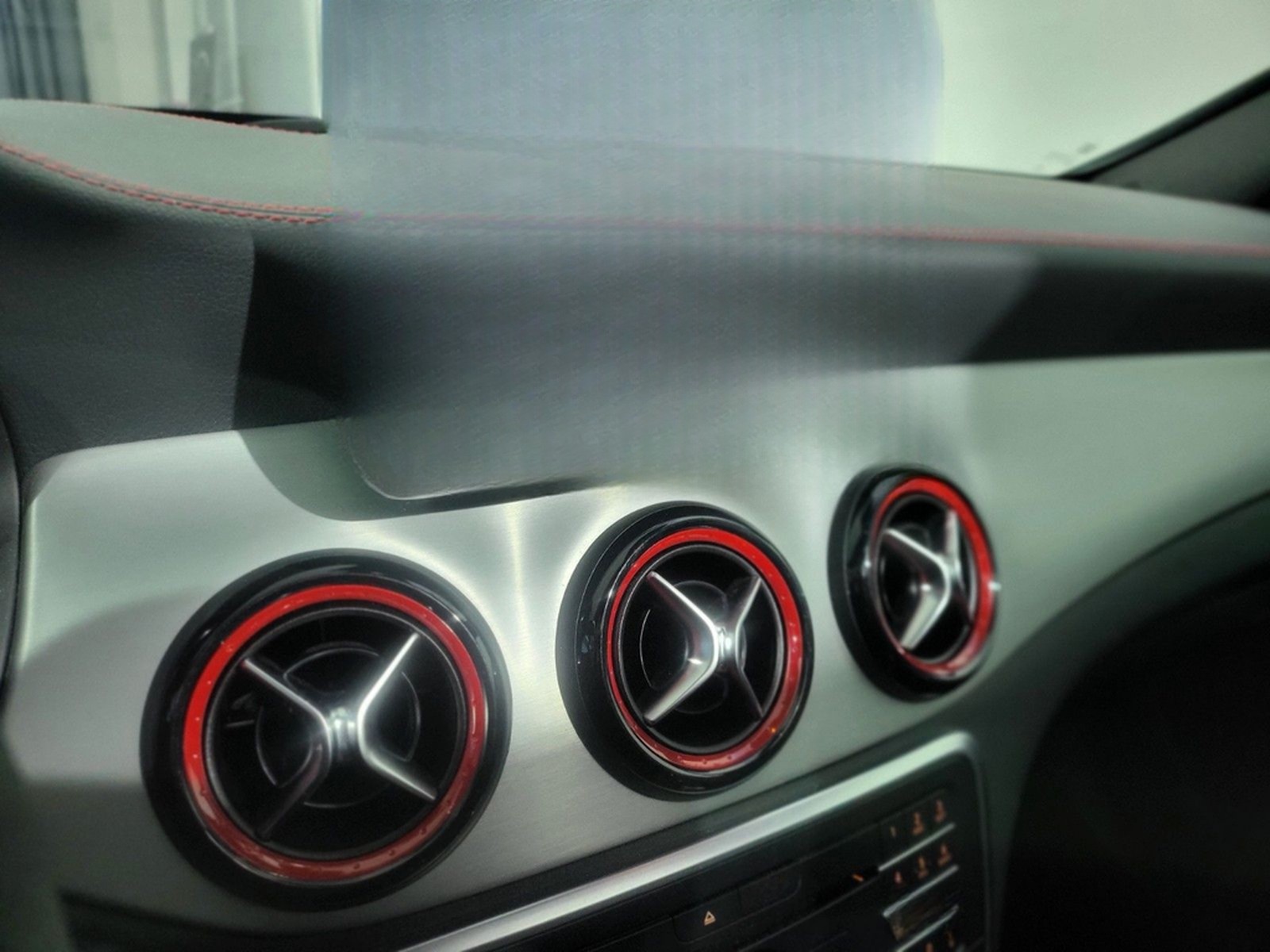 Mercedes-Benz CLA Shooting Brake CLA 45 AMG 4Matic foto 26