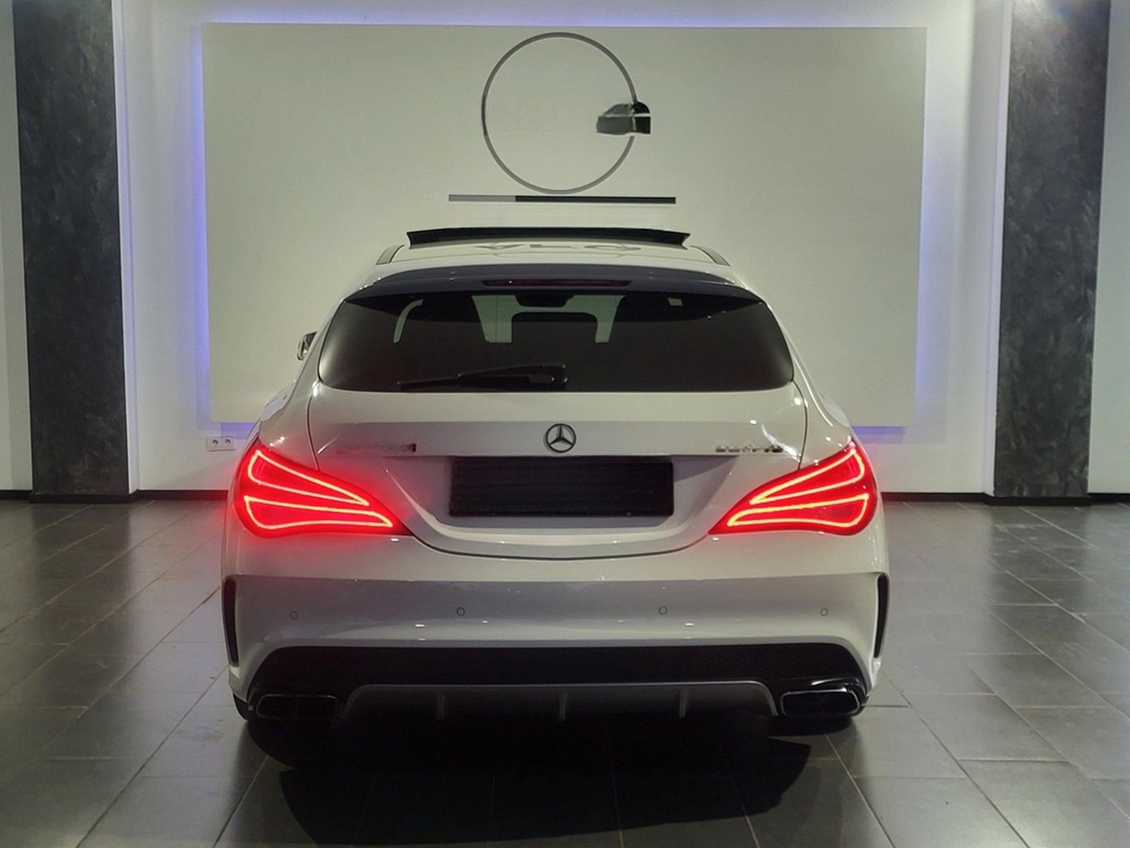 Mercedes-Benz CLA Shooting Brake CLA 45 AMG 4Matic foto 6