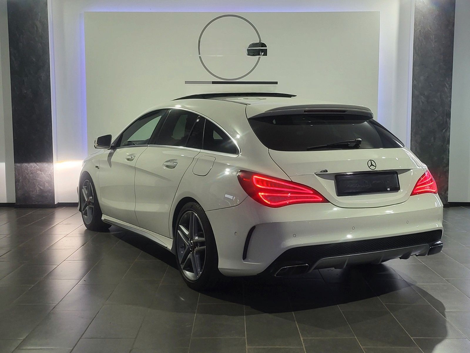 Mercedes-Benz CLA Shooting Brake CLA 45 AMG 4Matic foto 7