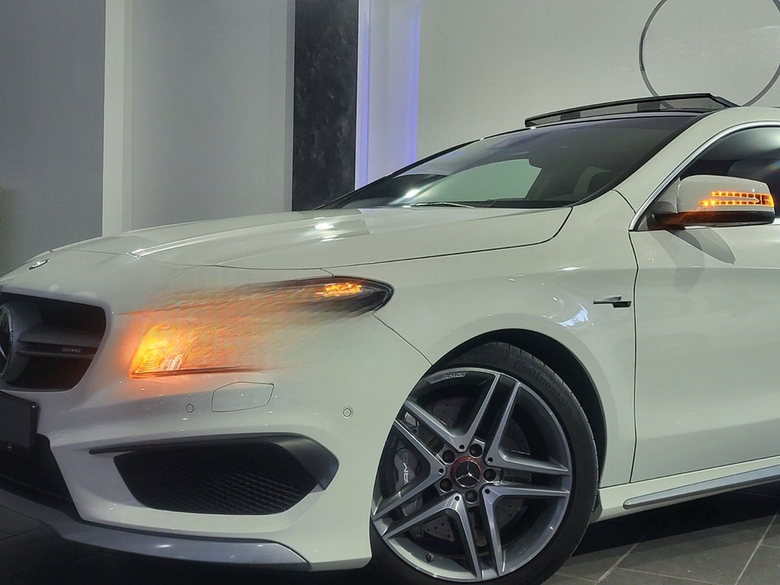 Mercedes-Benz CLA Shooting Brake CLA 45 AMG 4Matic foto 9