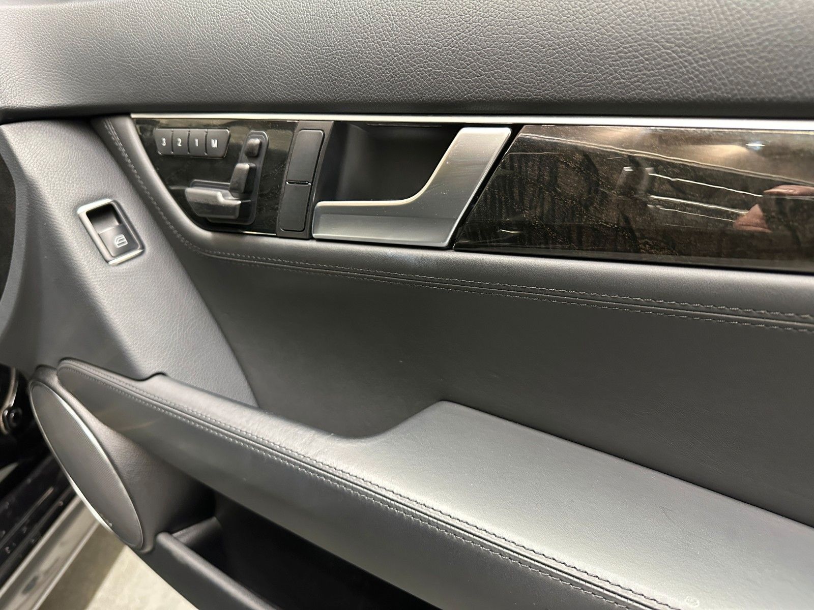 Mercedes-Benz C63 AMG T *DESIGNO EXCLUSIV PAKET*MASSAGE SITZ* foto 22