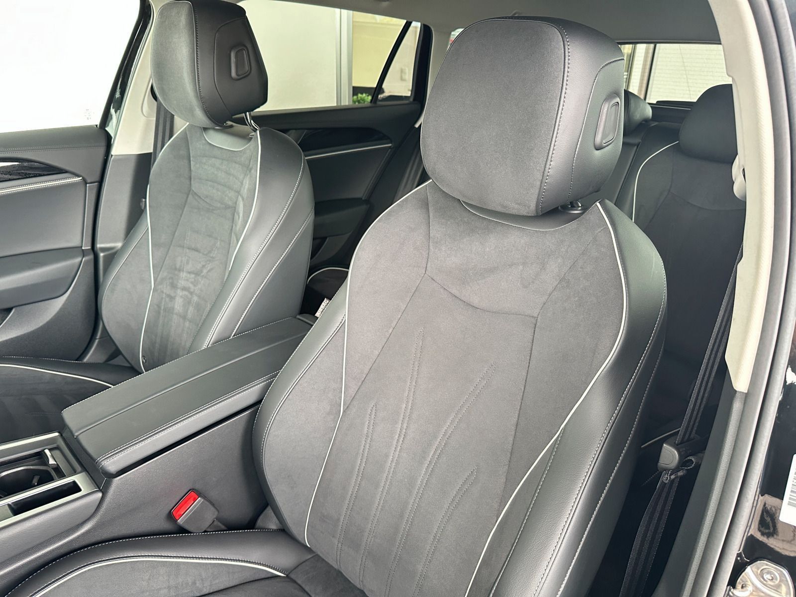 Volkswagen Passat Business 1.5 eTSI DSG AHK 360° ACC NAVI C foto 12