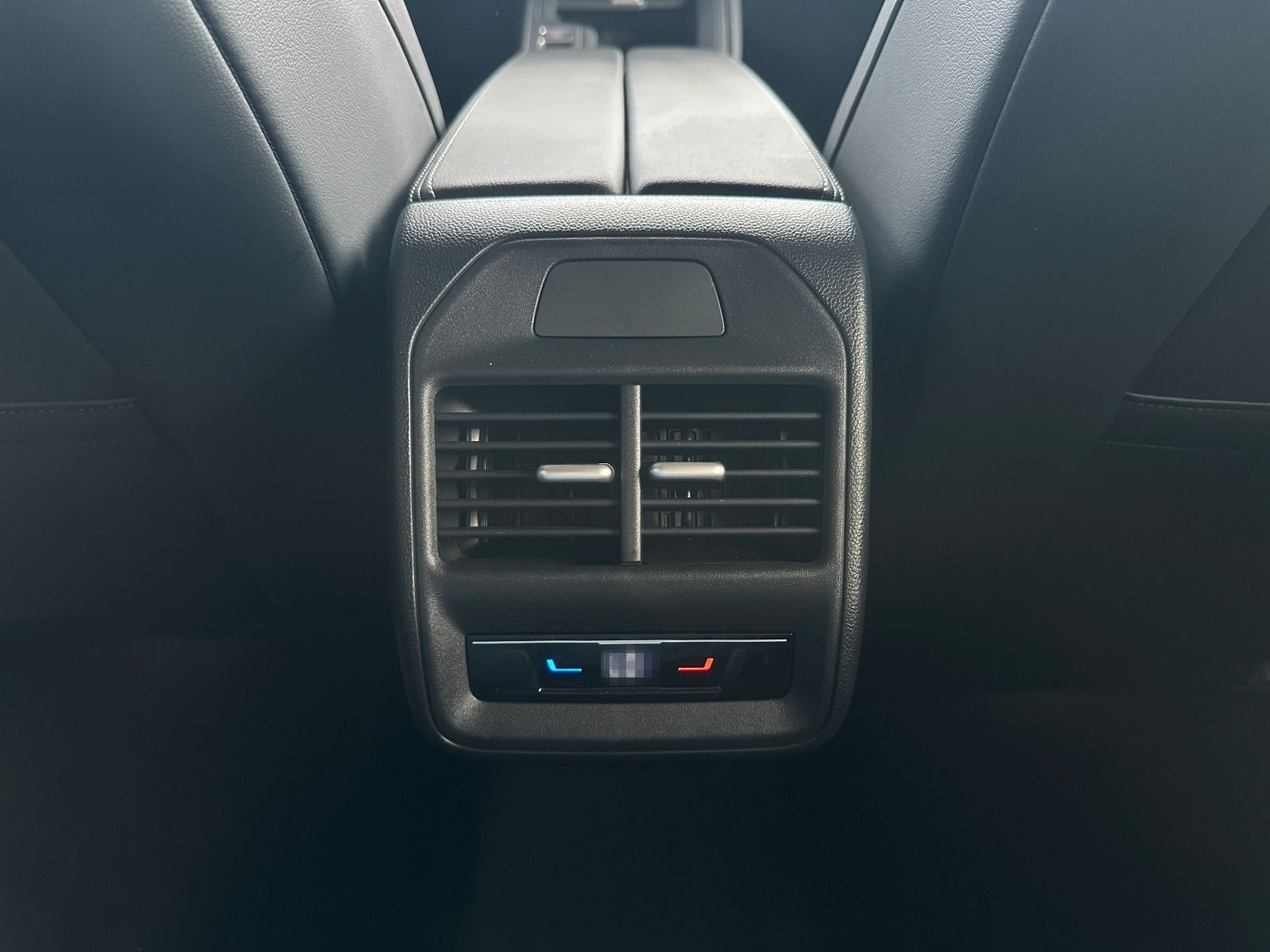 Volkswagen Passat Business 1.5 eTSI DSG AHK 360° ACC NAVI C foto 21