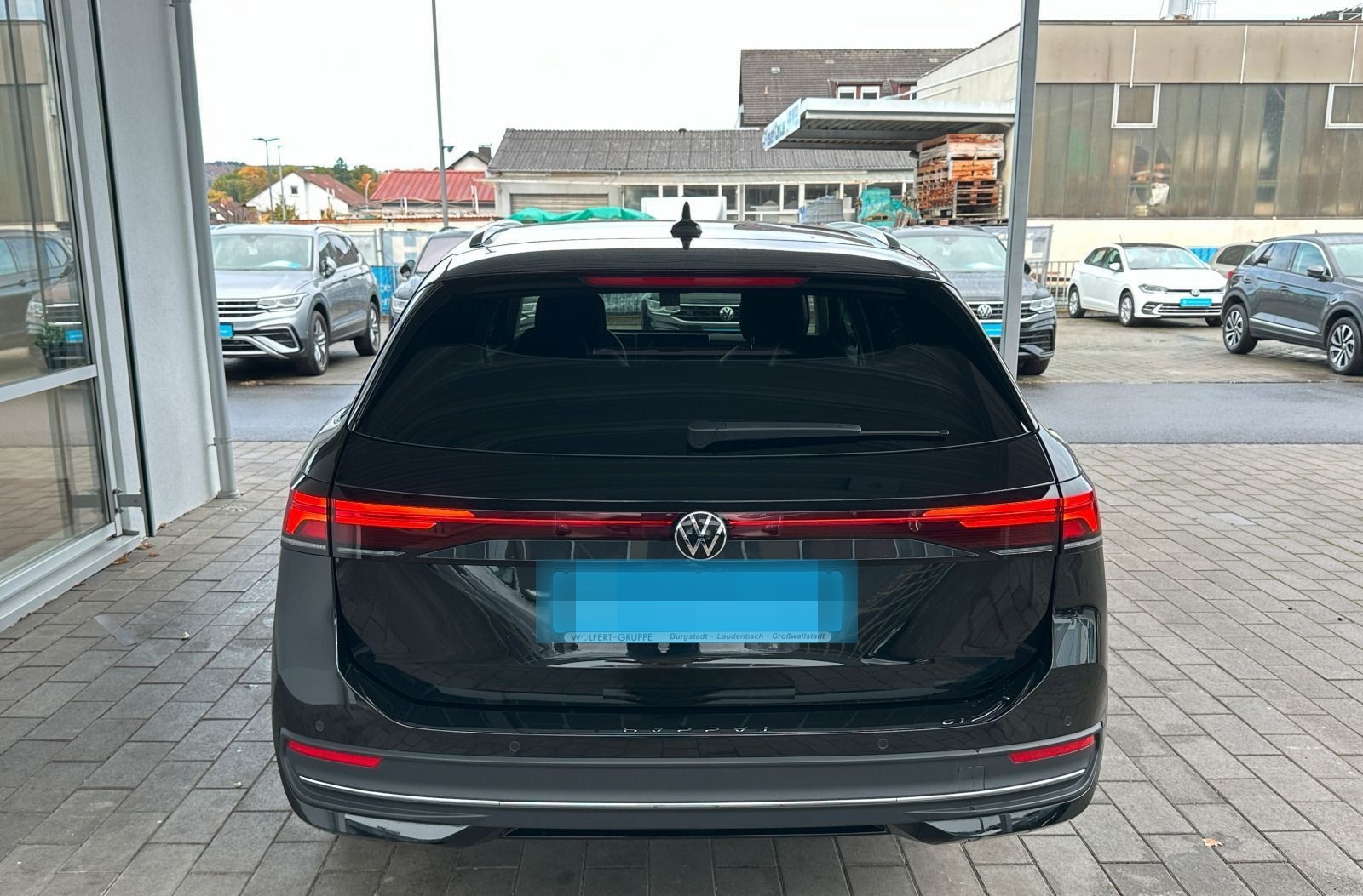 Volkswagen Passat Business 1.5 eTSI DSG AHK 360° ACC NAVI C foto 8