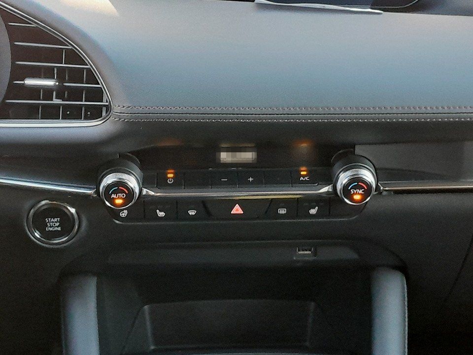 Mazda 3 SKY-G 2.0 SELECTION DESIGN & PREMIUM MATRIX-LE foto 11