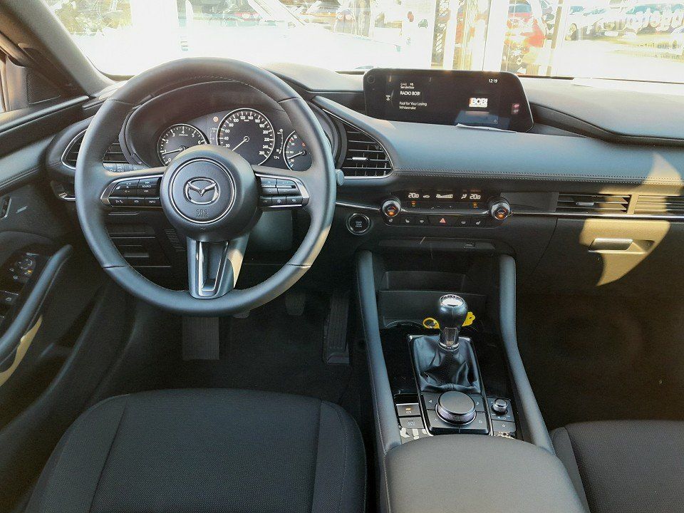 Mazda 3 SKY-G 2.0 SELECTION DESIGN & PREMIUM MATRIX-LE foto 9