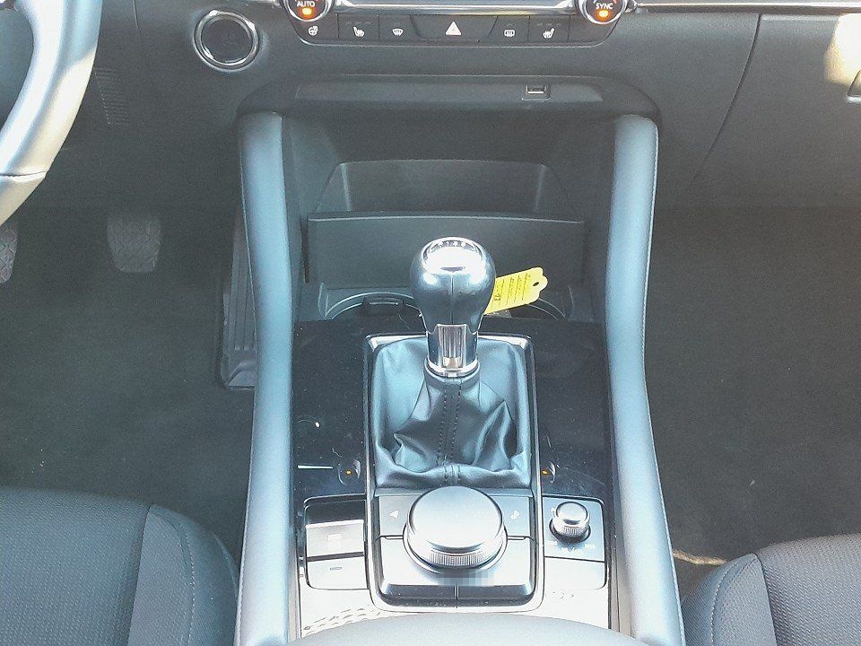 Mazda 3 SKY-G 2.0 SELECTION DESIGN & PREMIUM MATRIX-LE foto 10