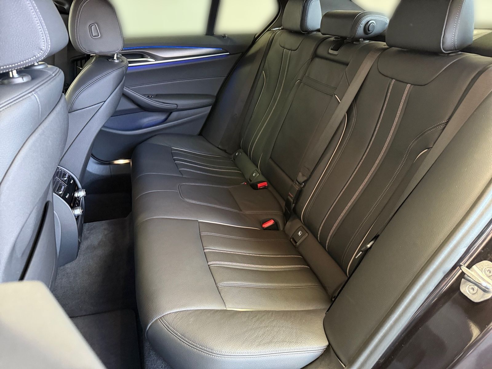 BMW 540iLim.*M Sport*LED*Navi*Kamera*Leder*Ambiente* foto 16