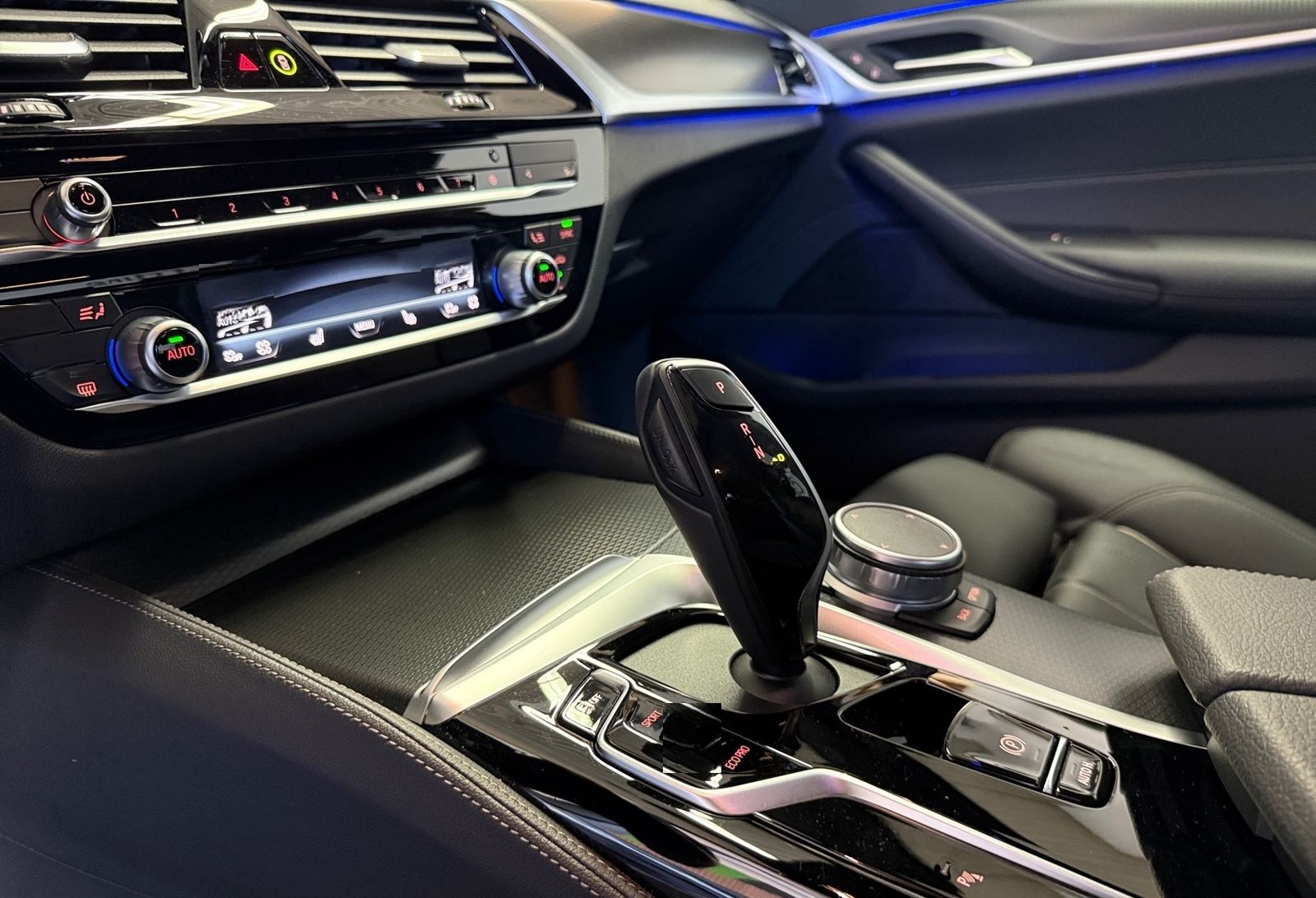 BMW 540iLim.*M Sport*LED*Navi*Kamera*Leder*Ambiente* foto 20