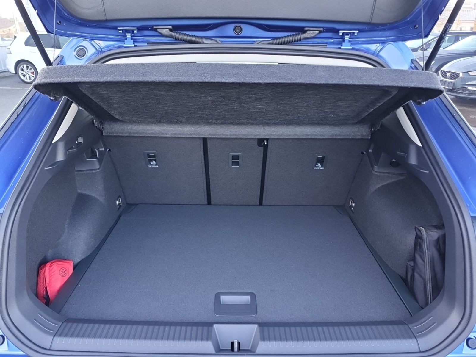 Volkswagen T-Roc 1.5 l eTSI DSG Life AHK LED Kamera PDC foto 13