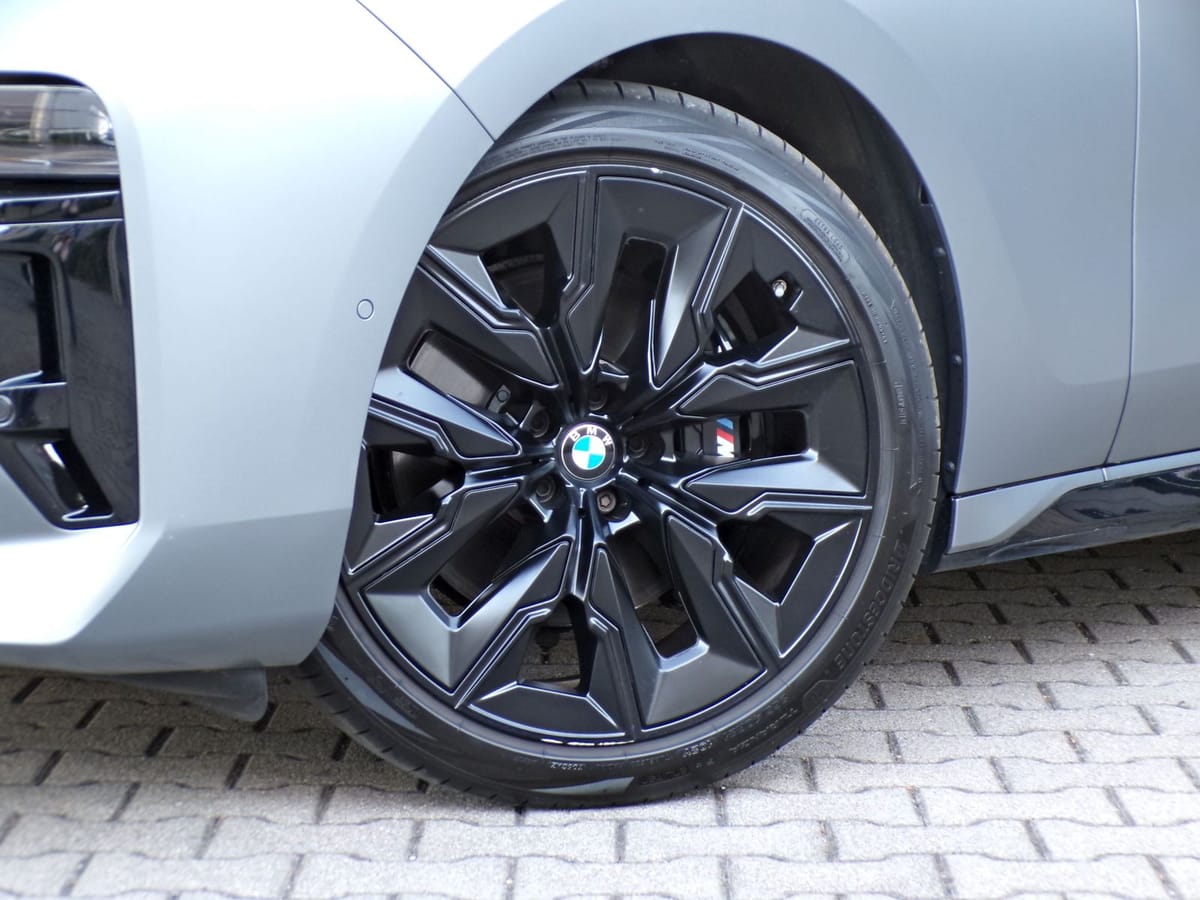 BMW 740d xDrive M Sport Pro Exec. Lounge Fond-Entert foto 3