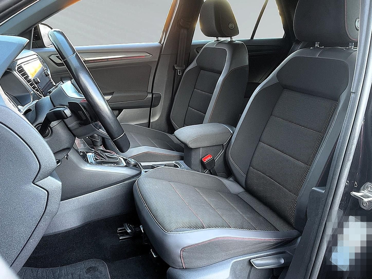 Volkswagen T-Roc 2.0 TSI DSG 4Motion Sport LED PANO NAV PDC foto 8