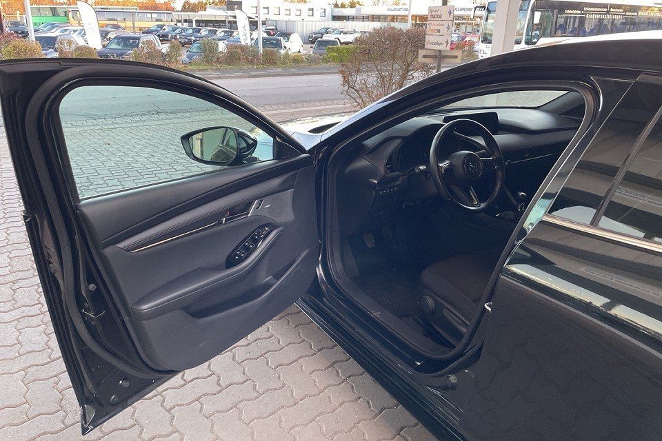 Mazda 3 2.0L e-SKYACTIV G 150ps Exclusive, DASO, DESI foto 15