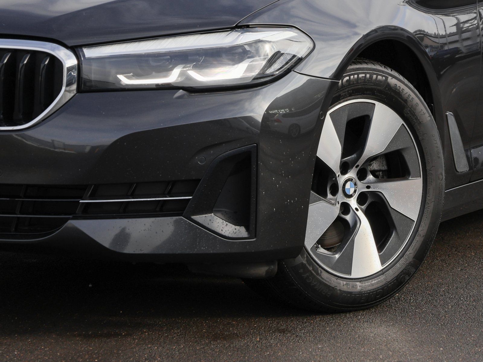 BMW 520d xDrive BusinessPaket/AHK/M Fahrwerk/ foto 3