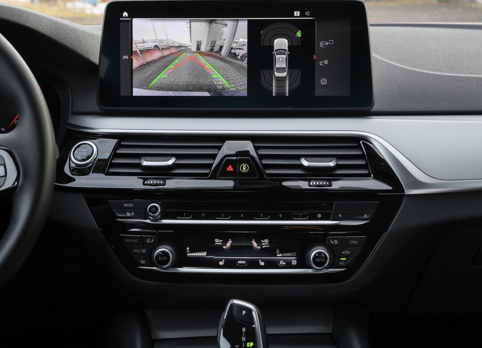 BMW 520d xDrive BusinessPaket/AHK/M Fahrwerk/ foto 8
