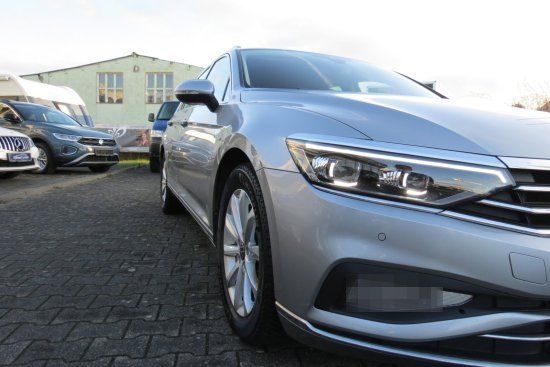 Volkswagen Passat Variant 2.0 TDI Elegance (EURO 6d) Matrix foto 2