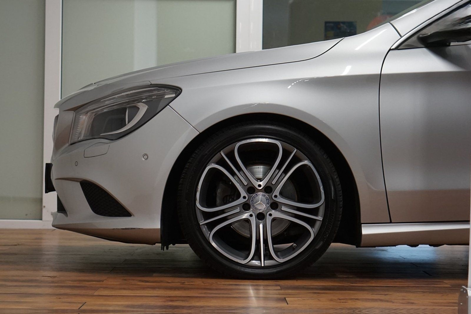 Mercedes-Benz CLA 220 CDI Shooting Brake Urban|BI-XENON|NAVI|P foto 2