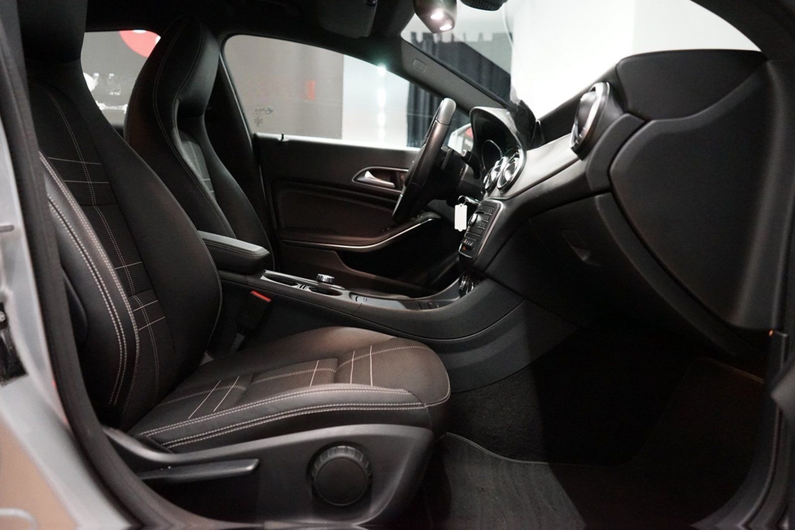 Mercedes-Benz CLA 220 CDI Shooting Brake Urban|BI-XENON|NAVI|P foto 11