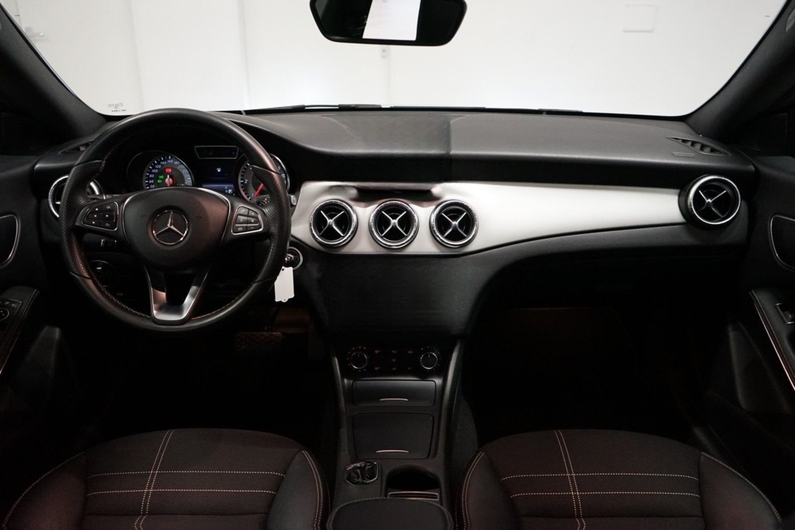 Mercedes-Benz CLA 220 CDI Shooting Brake Urban|BI-XENON|NAVI|P foto 10