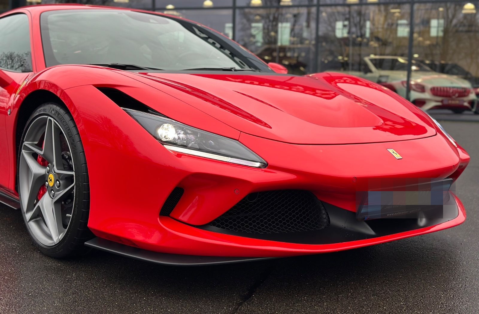 Ferrari F8 Tributo Coupé DCT 1.H/S-H/R-CAM/R-SEATS/CARBO foto 11