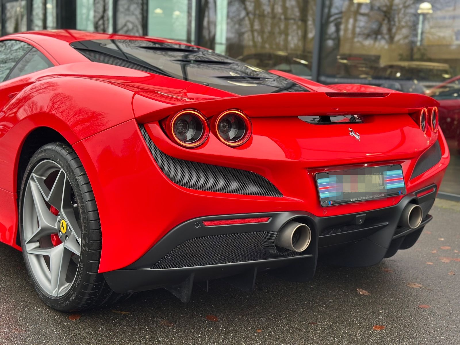 Ferrari F8 Tributo Coupé DCT 1.H/S-H/R-CAM/R-SEATS/CARBO foto 14
