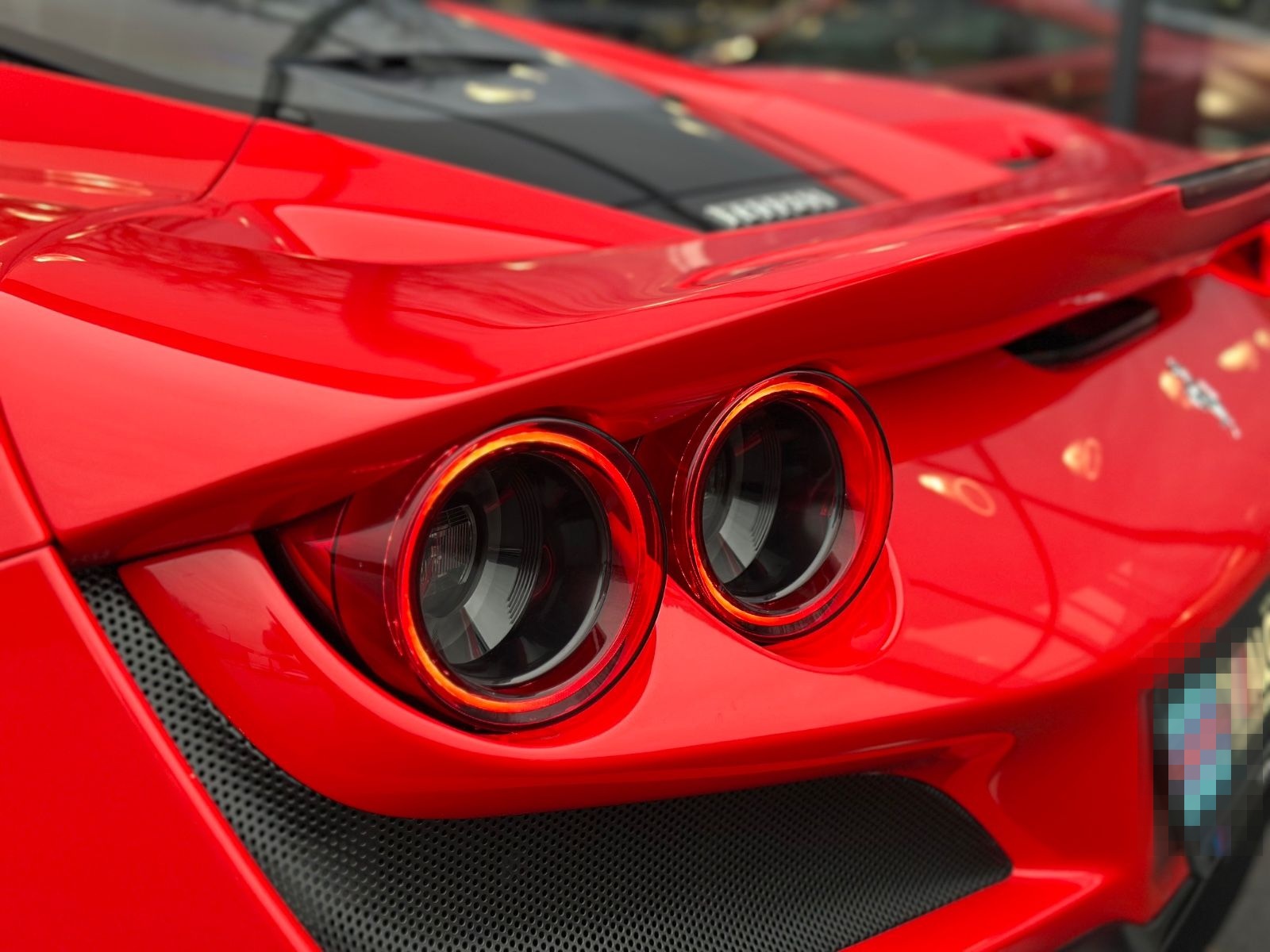 Ferrari F8 Tributo Coupé DCT 1.H/S-H/R-CAM/R-SEATS/CARBO foto 22