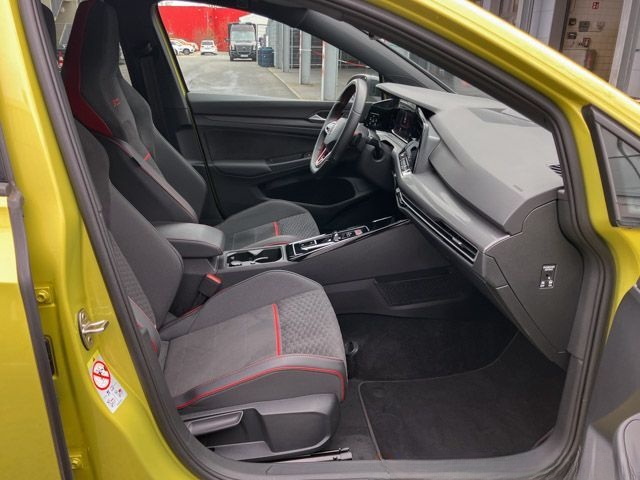 Volkswagen Golf VIII 2.0 TSI DSG GTI Clubsport Navi Pano Ka foto 7