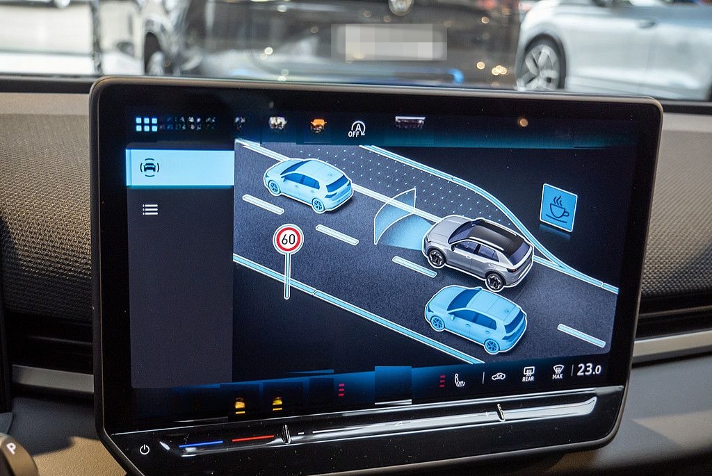 Volkswagen T-Roc 1.5 eTSI R-Line ACC HUD MATRIX-LED 360° foto 11