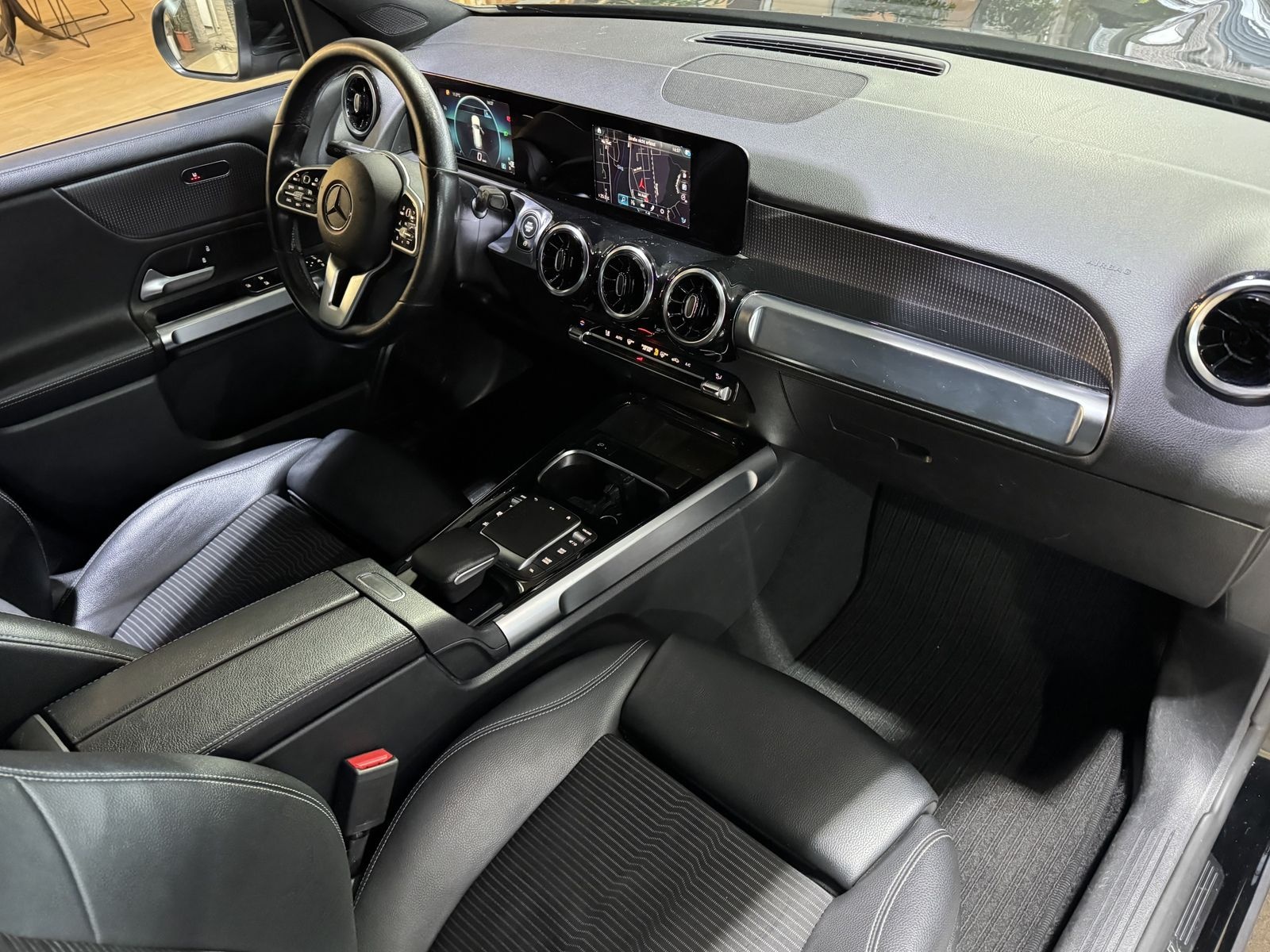 Mercedes-Benz GLB 200 d Progressive Business Pano. LED Navi  foto 16