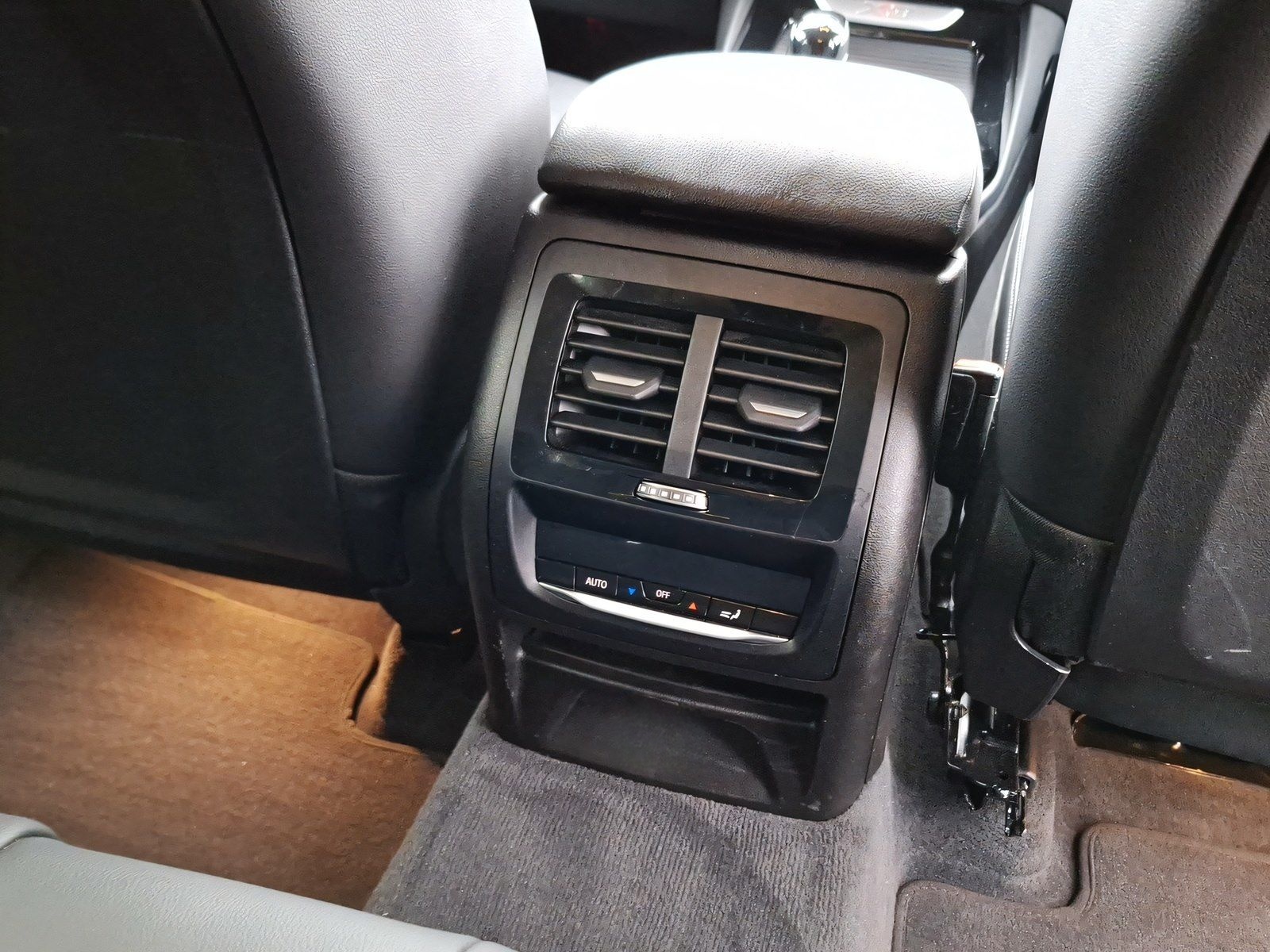 BMW X3 xDrive30i Navi Kamera Sportsitze HiFi LED foto 17