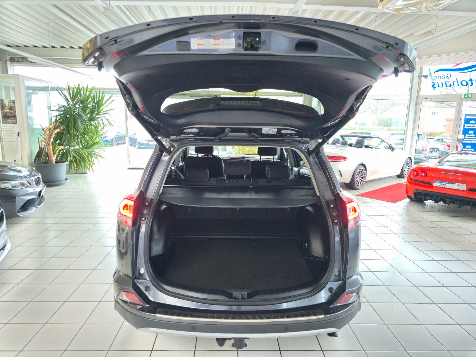 Toyota RAV4 Team D Navigation Kamera Lenkrad Heizung foto 11