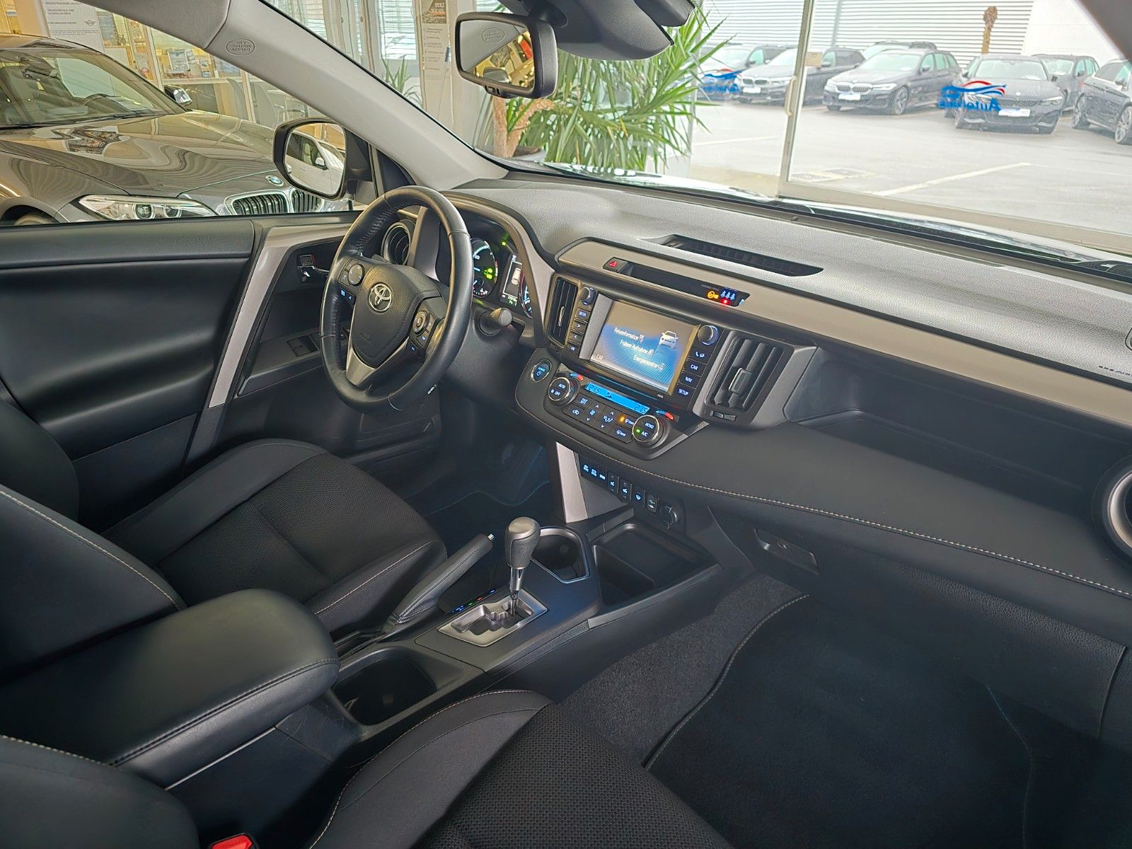 Toyota RAV4 Team D Navigation Kamera Lenkrad Heizung foto 14