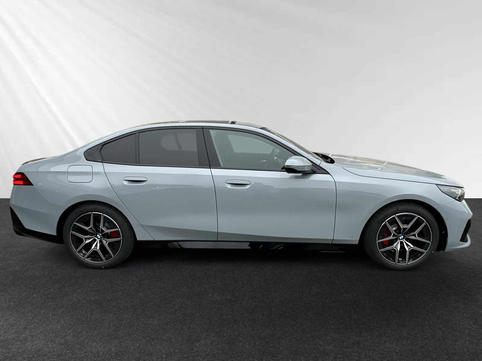 BMW 520d M Sport Pro|AHK|Pano|Autobahnass. foto 2