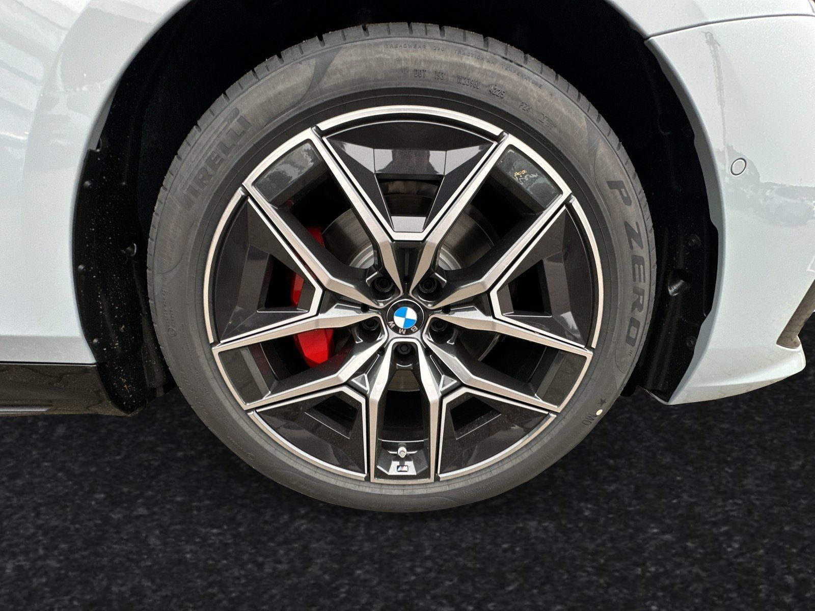 BMW 520d M Sport Pro|AHK|Pano|Autobahnass. foto 4